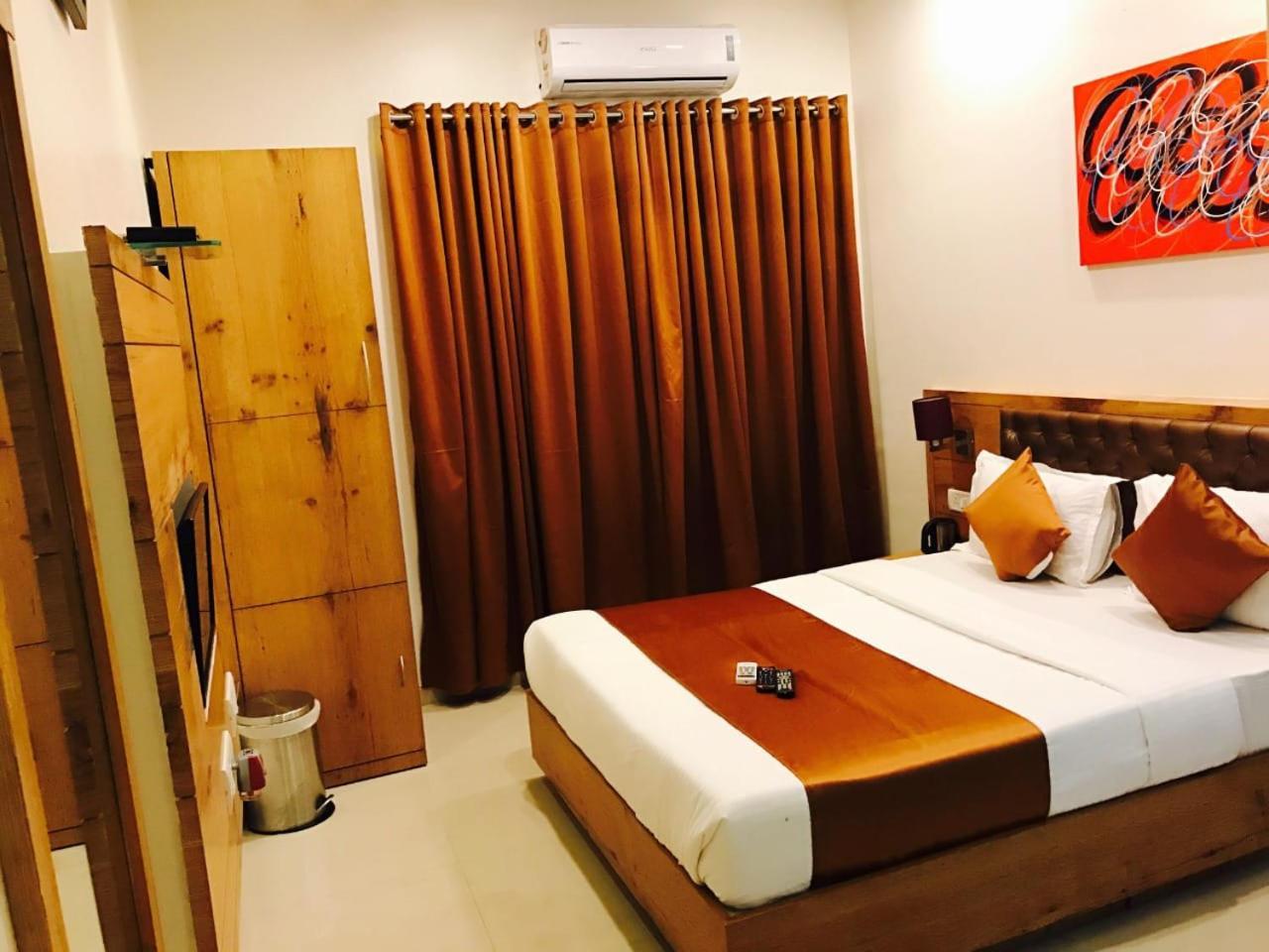 Grandeur By Avion Palace Near T2 International Airport مومباي المظهر الخارجي الصورة