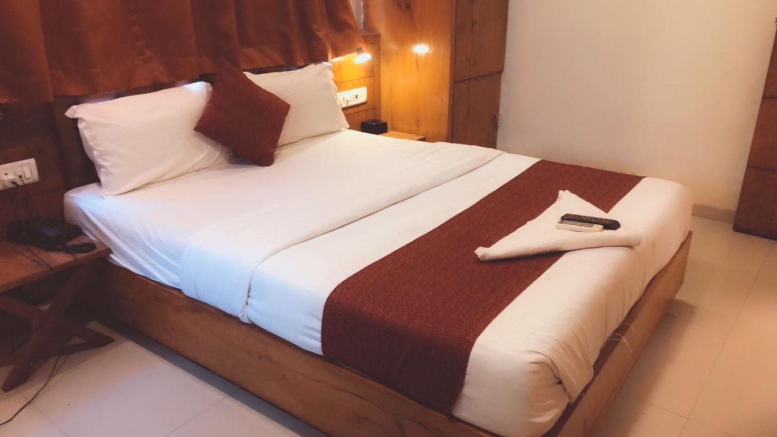 Grandeur By Avion Palace Near T2 International Airport مومباي المظهر الخارجي الصورة